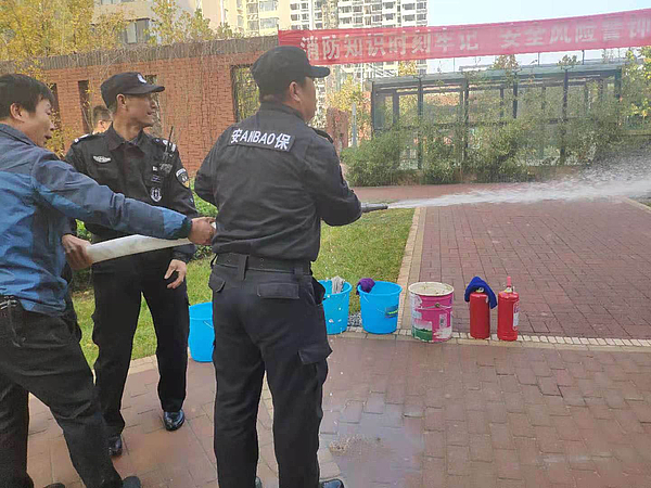 消防操作演练.jpg